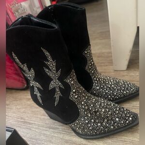 Brand new without tags sz 6